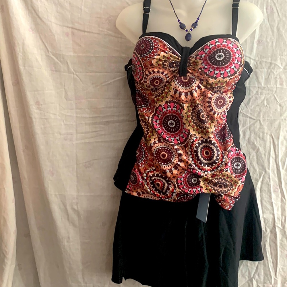 Yonique Women’s Black siempre suit set